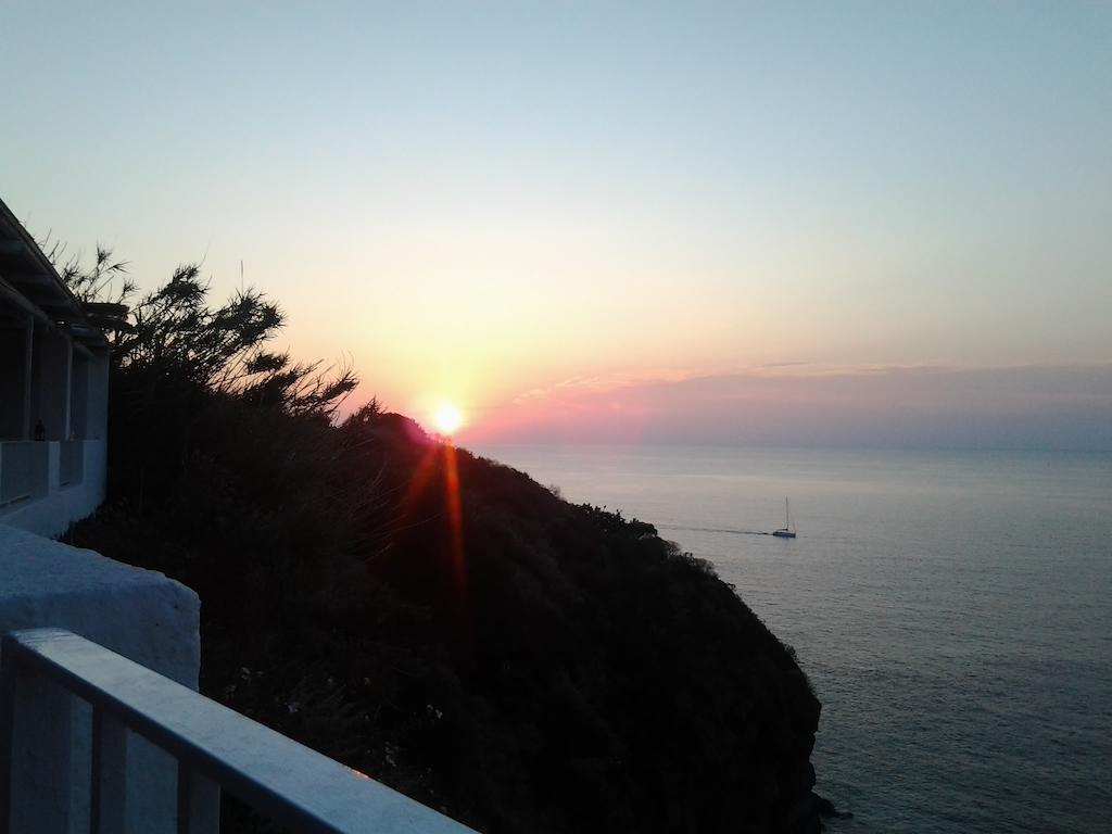 Case Vacanze Villa Lory Malfa  Bagian luar foto