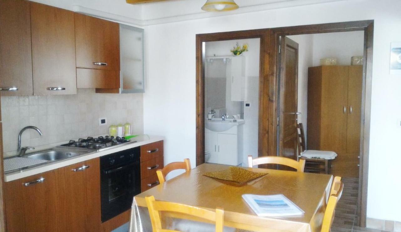 Case Vacanze Villa Lory Malfa  Bagian luar foto